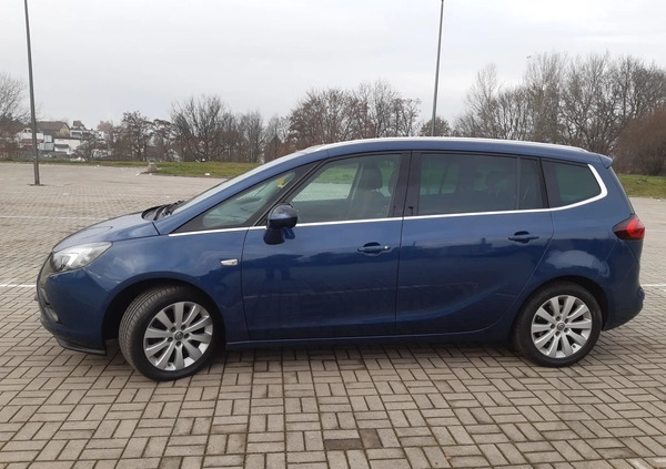 Opel Zafira cena 47800 przebieg: 209000, rok produkcji 2015 z Paczków małe 742